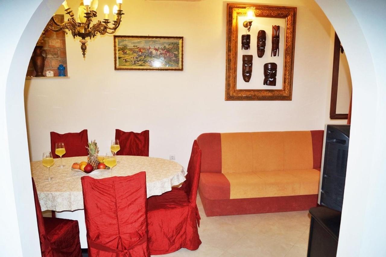 Apartments By The Sea Krilo Jesenice, Omis - 15145 Exterior foto